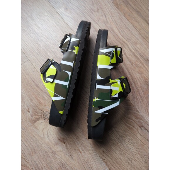 Birkenstock Valentino Arizona Army Lime Camo Logo Sandals EU 41 Mens 8-8.5 - Picture 4 of 16